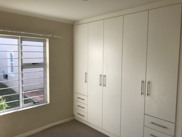 To Let 3 Bedroom Property for Rent in Sunningdale Western Cape